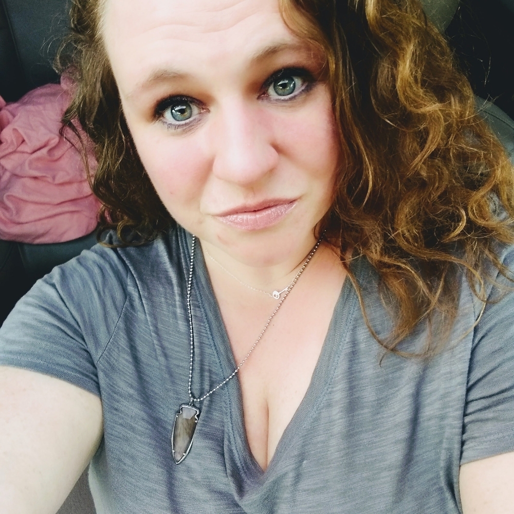 Meet your Posher, Courtney